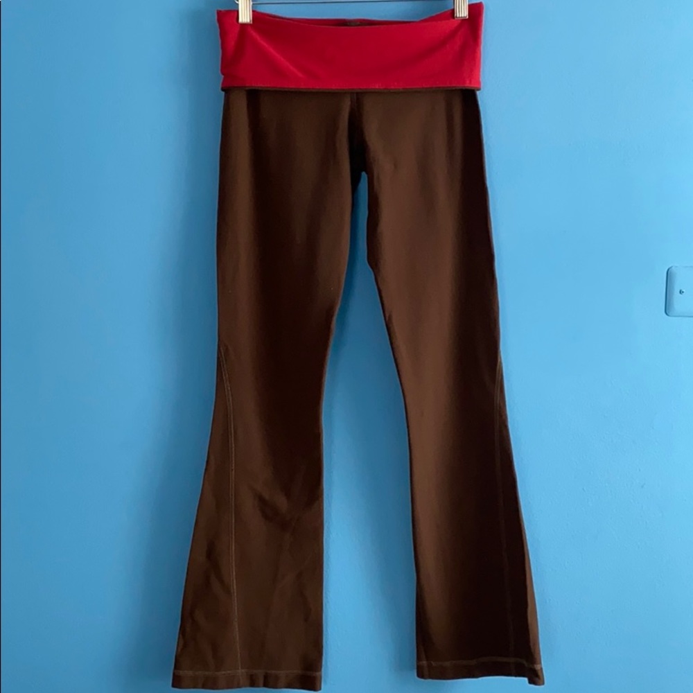 Lululemon yoga pants Size 6.